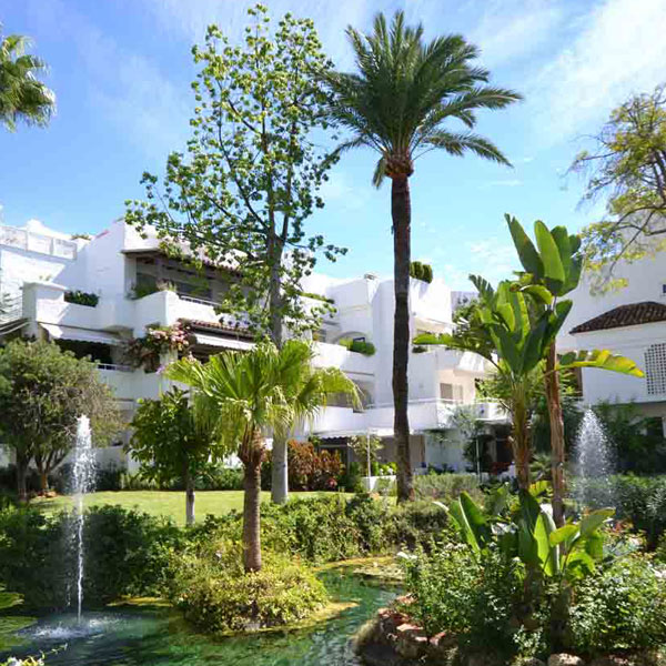 Una arquitectura que se mezcla con el hombre y su entorno | Henger Inmobiliaria Marbella
